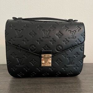 DH Gate FAKE Louis Pochette Métis Handbag. FAUX. NOT REAL.